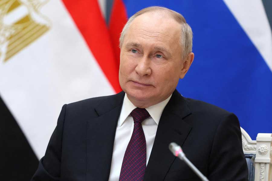 Is Vladimir Putin richest politician of world