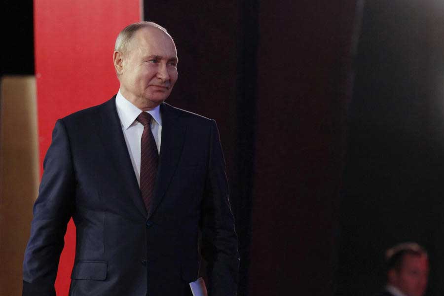 Is Vladimir Putin richest politician of world