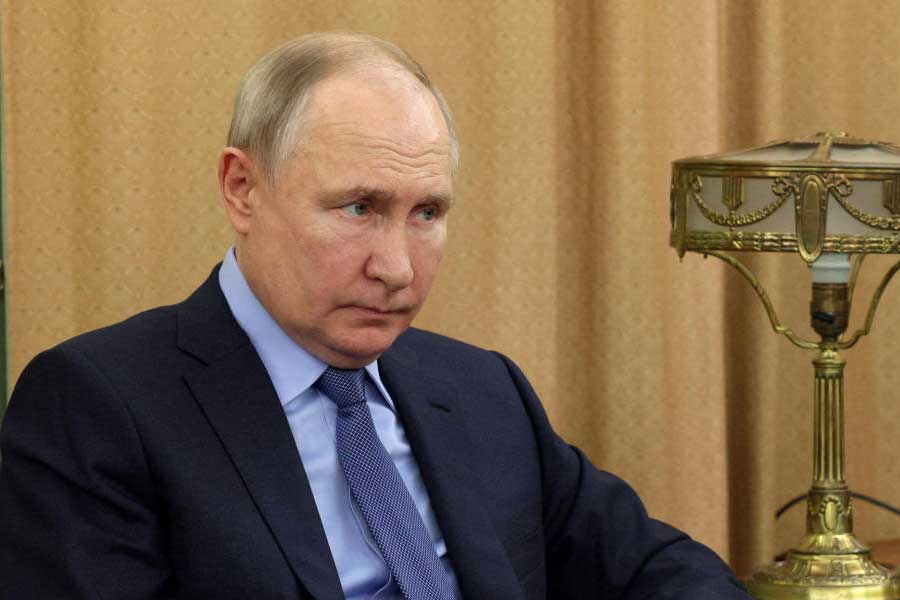 Is Vladimir Putin richest politician of world