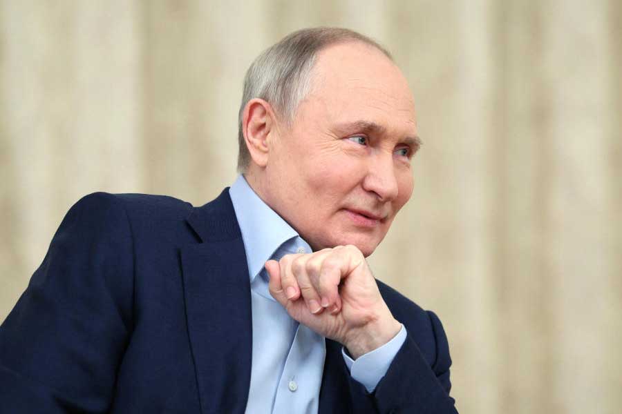 Is Vladimir Putin richest politician of world