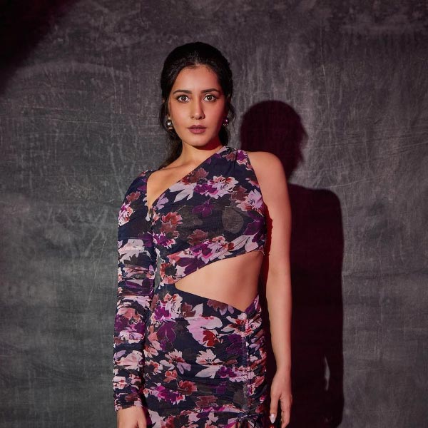 এক পুরনো সাক্ষাৎকারে রাশিকে প্রশ্ন করা হয়েছিল যে, তিনি হঠাৎ অভিনয় নিয়ে কেরিয়ার তৈরি করলেন কেন? সেই প্রশ্নের জবাবে তিনি জানিয়েছিলেন, অভিনয়ে আসার কোনও পরিকল্পনাই ছিল না তাঁর। ভাগ্যে লেখা ছিল বলেই অভিনয় শুরু করেছিলেন তিনি।