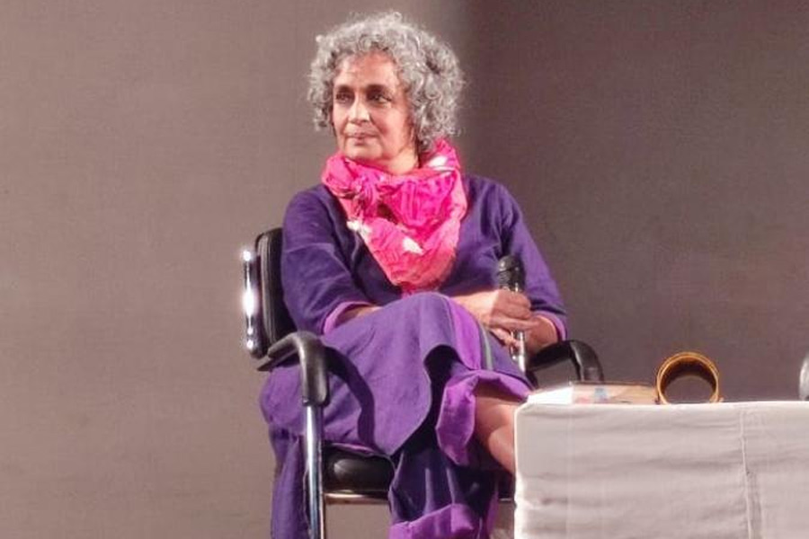 An image of Arundhati Roy