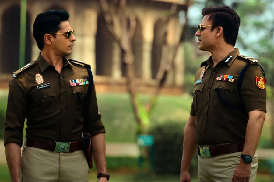 Review of the hindi web series Indian Police Force relaesed on Amazon Prime Video
