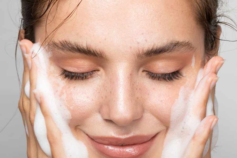Which facewash is best for skin type.