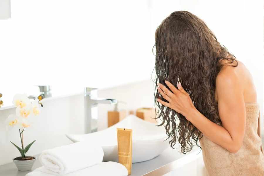 How frequently should one apply hair oil