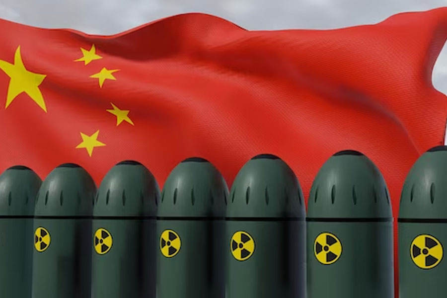 উপগ্রহচিত্রে ধরা পড়েছে যে, লপ নুরে পরমাণু অস্ত্র পরীক্ষাগারের আশপাশে ছোটখাটো নগর তৈরি হয়েছে। ওই পরীক্ষাগারের কাজে সাহায্যের জন্যই গড়ে উঠেছে জনবসতি। পরীক্ষাকেন্দ্রের কাছে শক্তপোক্ত একটি ভূগর্ভস্থ সুড়ঙ্গ তৈরি করা হয়েছে বলেও প্রতিবেদনে উল্লেখ করা হয়েছে।