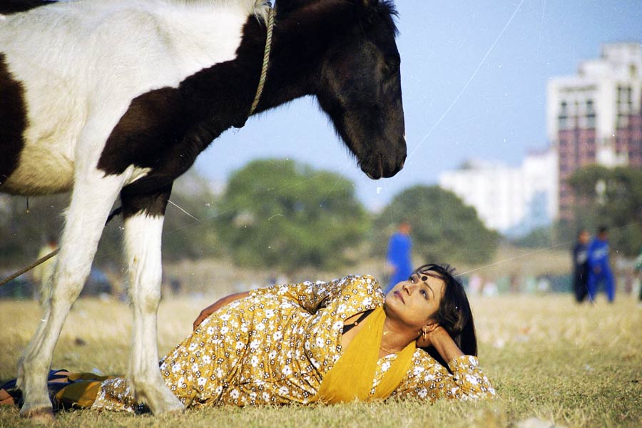 শ্রীলার মৃত্যুতে শোকের ছায়া বাংলা ছবির জগতে। শোকপ্রকাশ করেছেন বিশিষ্টেরা। সমাজমাধ্যমে শোকপ্রকাশ করেছেন মুখ্যমন্ত্রী মমতা বন্দ্যোপাধ্যায়। তিনি লিখেছেন, ‘‘শ্রীলা বিশিষ্ট এবং দক্ষ অভিনেত্রী ছিলেন, যিনি বহু ভারতীয় ছবিতে গুরুত্বপূর্ণ চরিত্রে অভিনয় করেছিলেন।’’