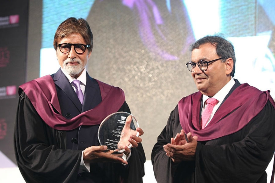 বলিপাড়ার জল্পনা, সুভাষ তাঁর পরিচালনায় একটি ছবিতে অভিনয়ের জন্য আবার প্রস্তাব দিয়েছিলেন অমিতাভকে। কিন্তু হাতে অন্য ছবি থাকায় সুভাষের প্রস্তাব ফিরিয়ে দেন ‘বিগ বি’।