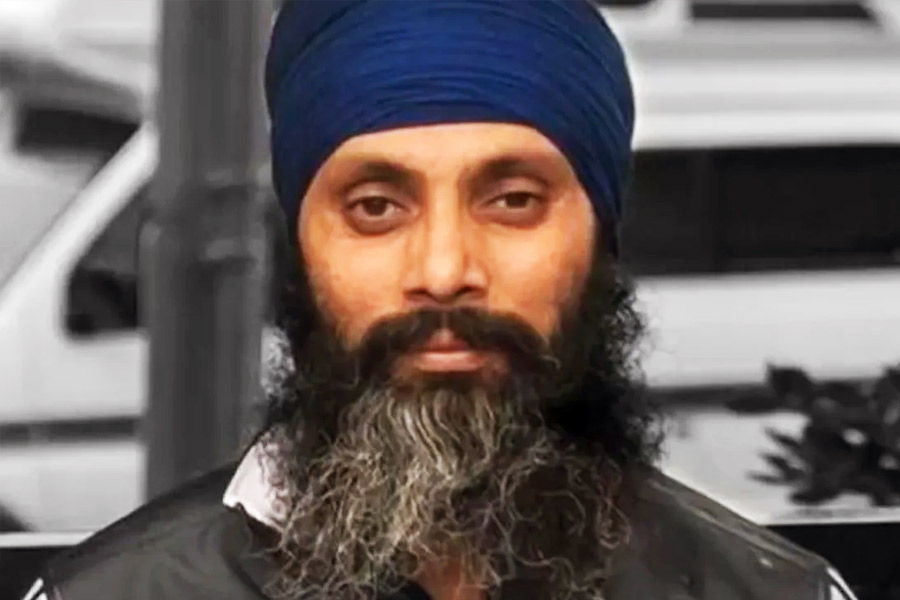 গত সেপ্টেম্বরে খলিস্তানি জঙ্গি হরদীপ সিংহ নিজ্জরের খুনের জন্য কানাডার পার্লামেন্টে দাঁড়িয়ে ভারতকে নিশানা করেছিলেন সে দেশের প্রধানমন্ত্রী জাস্টিন ট্রুডো। কিন্তু দু’সপ্তাহের মাথাতেই সুর নরম করে ট্রুডো জানান বিষয়টি নিয়ে নয়াদিল্লির সঙ্গে সংঘাতের পথে হাঁটতে চান না তিনি।