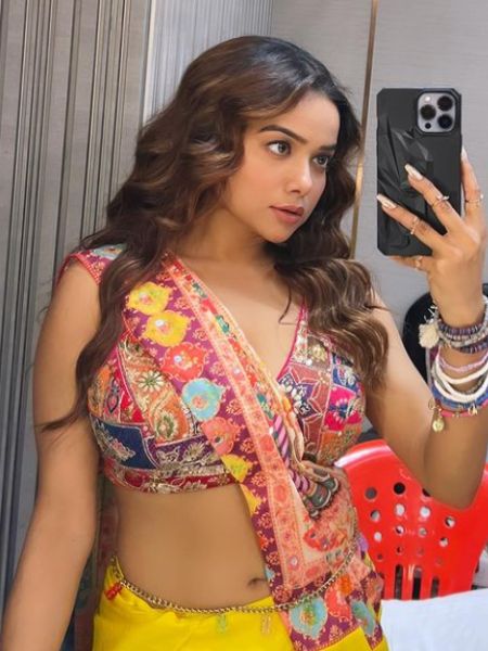 Manisha Rani who has a special connection with Kolkata creating a stir on social media with her style dgtl