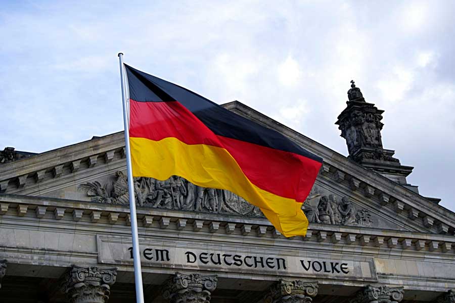 Germany seeks skilled labour from abroad