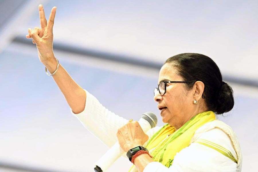 West Bengal Chief Minister Mamata Banerjee gives dateline to Narendra Modi Government for dues of NREGA