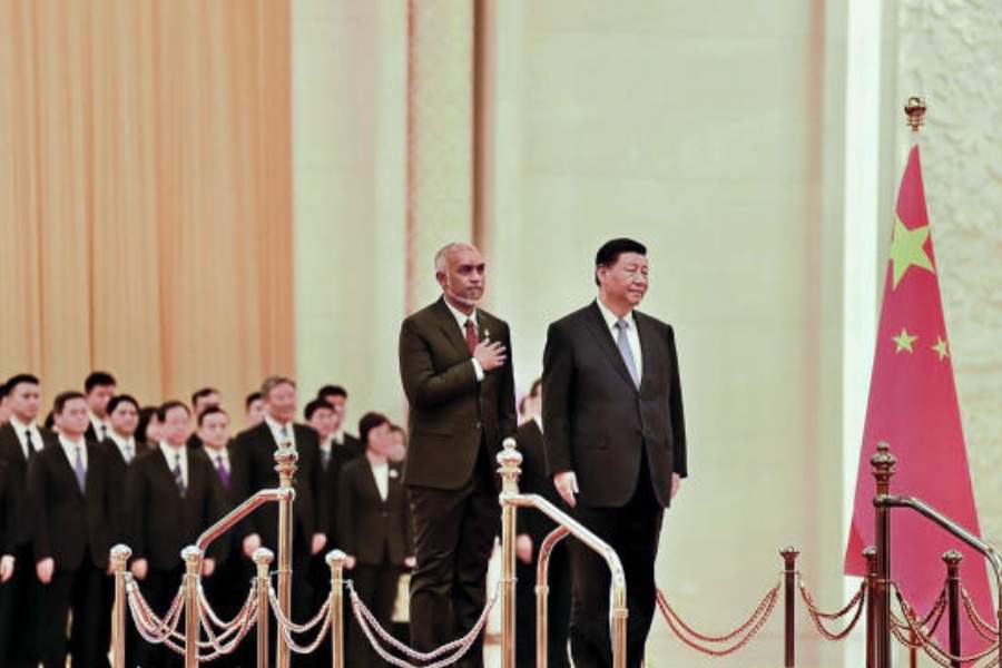 পরে অবশ্য বিতর্কের মুখে পোস্টগুলি মুছে দেওয়া হয়েছিল। মলদ্বীপের বিরোধী নেতাদের চাপের মুখে তিন মন্ত্রীকে সাসপেন্ড করতে বাধ্য হন প্রেসিডেন্ট মুইজ্জু। 