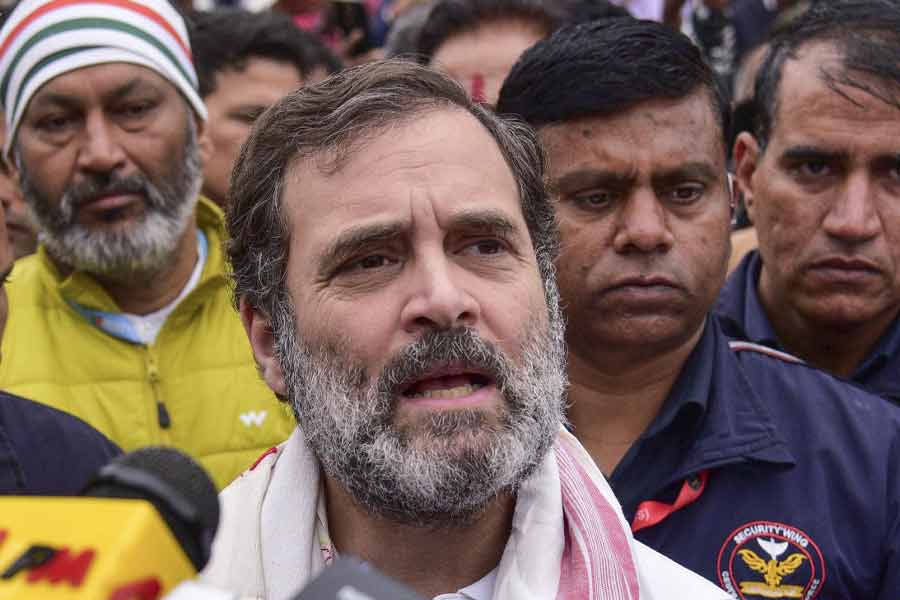 যা নিয়ে মঙ্গলবার সকাল থেকেই শোরগোল পড়ে যায় জাতীয় রাজনীতিতে। যদিও এই ভিডিয়োর সত্যতা যাচাই করেনি আনন্দবাজার অনলাইন।