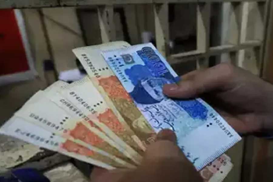 Pakistan will issue new notes to to deal with the menace of counterfeit currencies