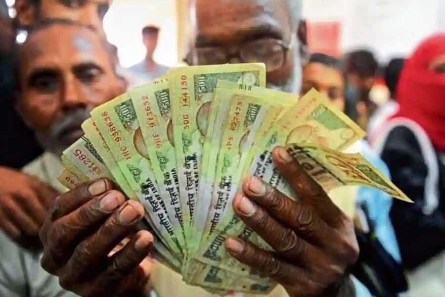 Pakistan will issue new notes to to deal with the menace of counterfeit currencies