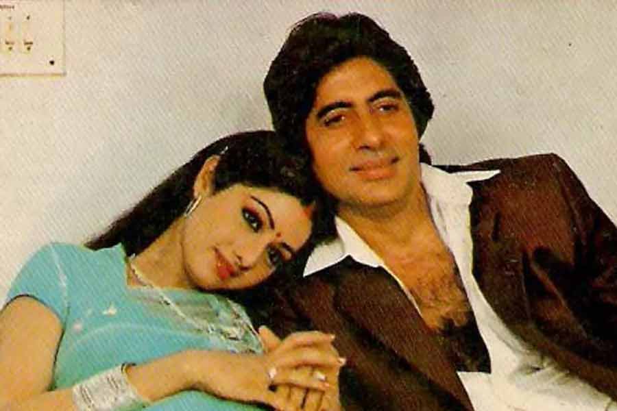 Once Amitabh Bachchan sent a truck full of roses to Sridevi for a special reason