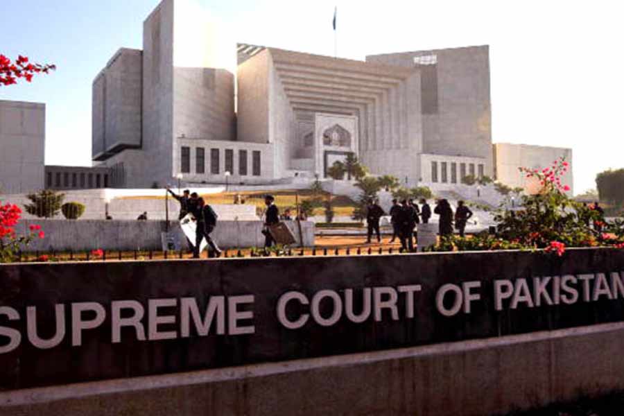 পাকিস্তানের দণ্ডবিধিতেও ‘প্রতারণা এবং অসততা’র অভিযোগে ৪২০ ধারাতেই মামলা করা হয়ে থাকে।