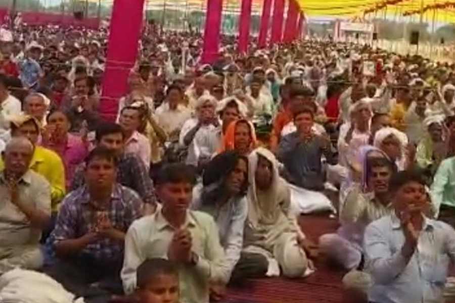 ওই ইউটিউব চ্যানেলটিতে ভক্তিমূলক গান এবং ভোলে বাবার বিভিন্ন সৎসঙ্গের প্রচার চালানো হয়। 