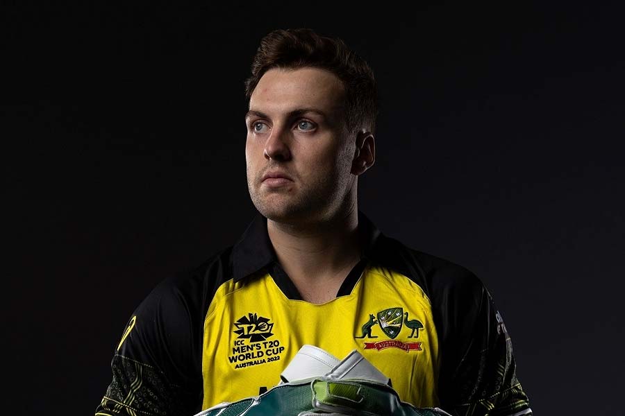 জস ইংলিশ— টি-২০ বিশ্বকাপে অস্ট্রেলিয়া দলে উইকেটরক্ষক হিসাবে প্রথম পছন্দ ছিলেন ম্যাথু ওয়েড। তাঁর বিকল্প হিসাবে দলে রাখা হয়েছিল জস ইংলিশকে। কিন্তু তিনি খেলার সুযোগ পাননি। ২১টি ২০ ওভারের আন্তর্জাতিক ম্যাচ খেলে তাঁর মোট রান ৪৭০। উইকেটরক্ষক না হলেও ব্যাটার হিসাবে ‘বঞ্চিত’দের দলে থাকবেন তিনি।