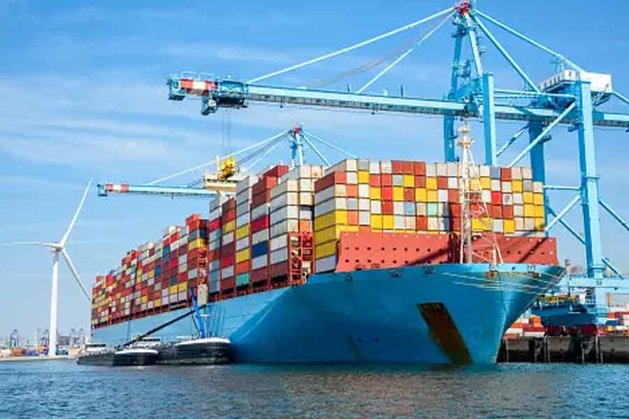 পাকিস্তানকে পাশ কাটিয়ে আফগানিস্তান এবং পশ্চিম এশিয়ায় পৌঁছতে বিকল্প রাস্তা হিসাবে চাবাহার বন্দরকে ব্যবহারের পরিকল্পনা করেছিল ভারত। সম্প্রতি রাশিয়া থেকে কয়লা আমদানিতে গুরুত্বপূর্ণ ভূমিকা নিল বন্দর।