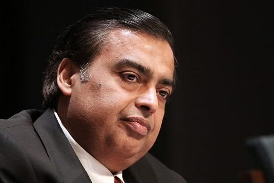 How Jio captures the market of Telecom sector in India