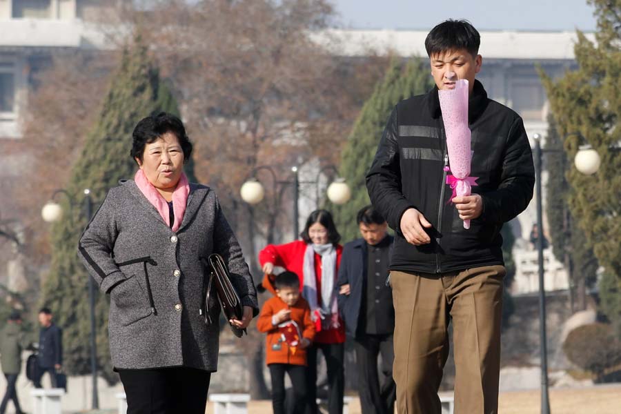 ওই আইনের ভিত্তিতেই যুবককে মৃত্যুদণ্ড দেওয়া হয়। এর পর একই অপরাধে উত্তর কোরিয়ার আরও দুই কিশোরকে কঠোর শ্রমের শাস্তিও দেওয়া হয়েছিল। 