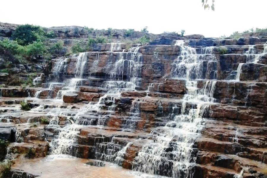 মণ্ডবা জলপ্রপাত।