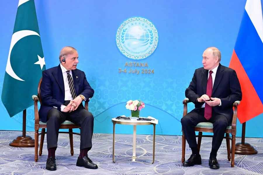 Pakistan PM Shehbaz Sharif ask Russia President to expanding barter trade between two country in SCO summit 