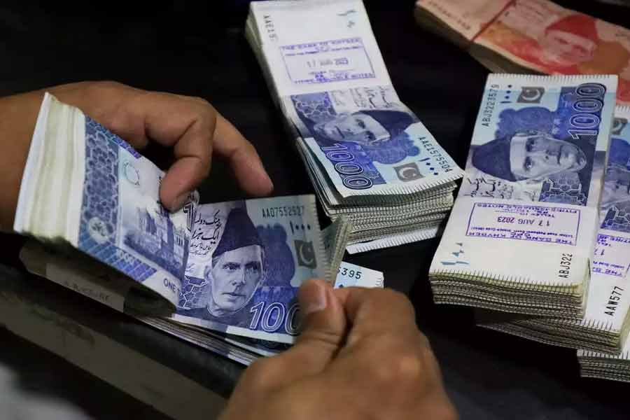 Pakistan PM Shehbaz Sharif ask Russia President to expanding barter trade between two country in SCO summit 