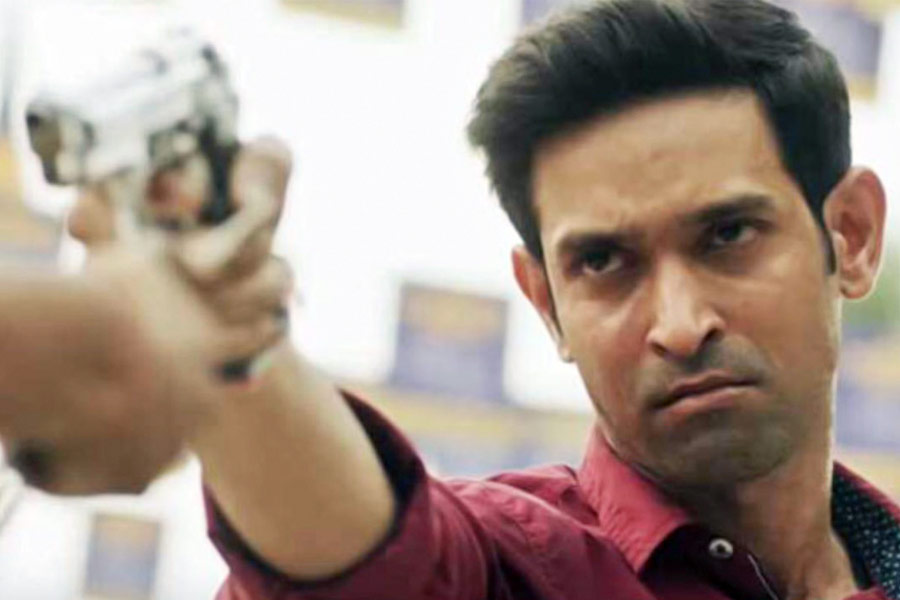 ‘মির্জ়াপুর’ সিরিজ়ে গুড্ডুর ভাই বাবলুর চরিত্রে অভিনয় করেছেন বলি অভিনেতা বিক্রান্ত মাসে। তবে ‘মির্জ়াপুর ৩’-এ আর দেখা মিলবে না বিক্রান্তের।