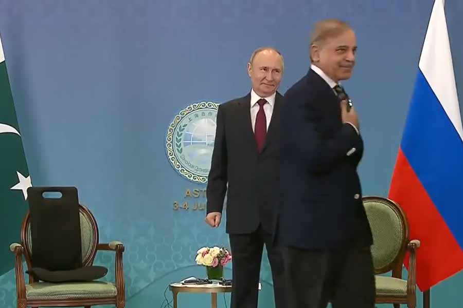 Meeting between Pakistan PM Shehbaz Sharif and Russian President Vladimir Putin caches eye