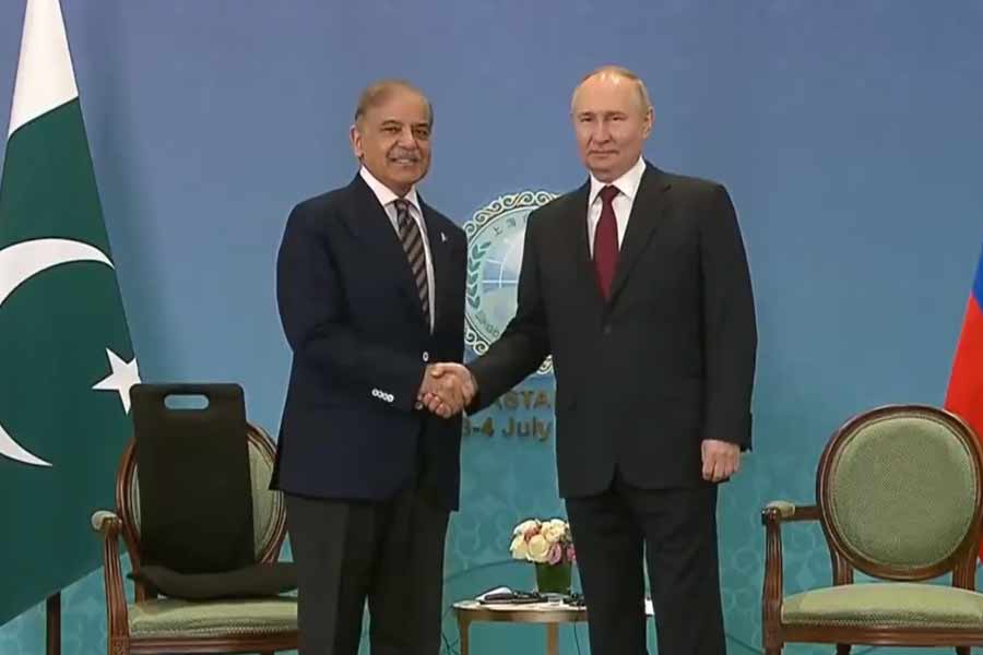 Meeting between Pakistan PM Shehbaz Sharif and Russian President Vladimir Putin caches eye