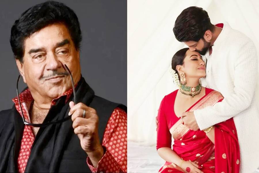 Image Of Shatrughan Sinha, Jaheer Iqbal, Sonakshi Sinha