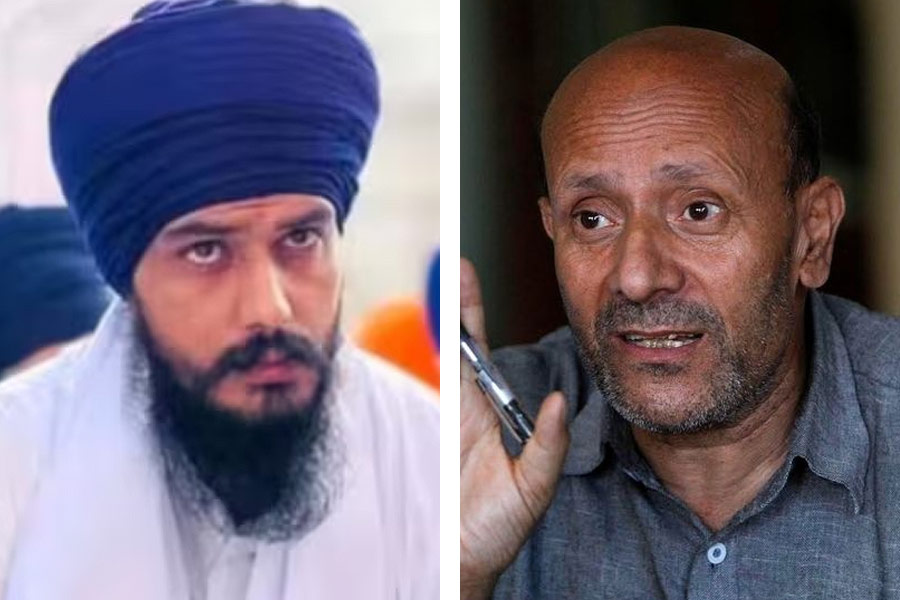 Two jailed MP Amritpal Singh and Engineer Rashid took oath in Parliament after winning respective seats