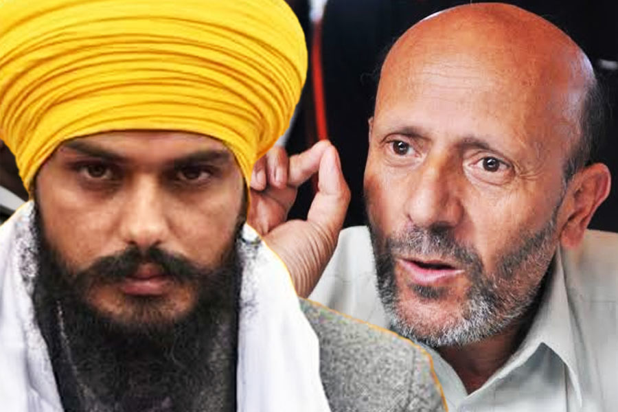 Two jailed MP Amritpal Singh and Engineer Rashid took oath in Parliament after winning respective seats