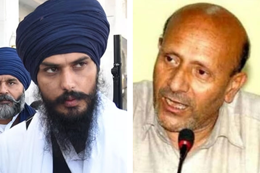 Two jailed MP Amritpal Singh and Engineer Rashid took oath in Parliament after winning respective seats