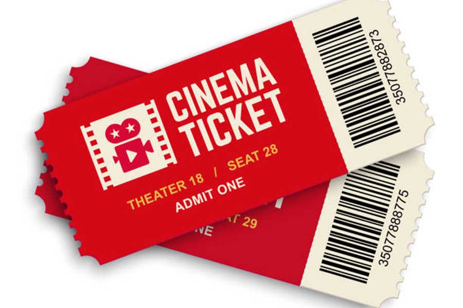 বলিপাড়ার একাংশের দাবি, ছবির নির্ধারিত ব্যবসা দেখাতে কোনও বড় সংস্থার তরফে অধিকাংশ টিকিট কিনে ফেলা হয়। পরে সেই টিকিটই বিভিন্ন ধরনের প্রতিযোগিতায় পুরস্কার হিসাবে বিজয়ীদের পুরস্কার হিসাবে বিনামূল্যে দেওয়া হয়।