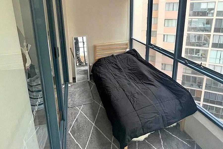 বারান্দার মাসপ্রতি ভাড়া ৮১ হাজার টাকা।