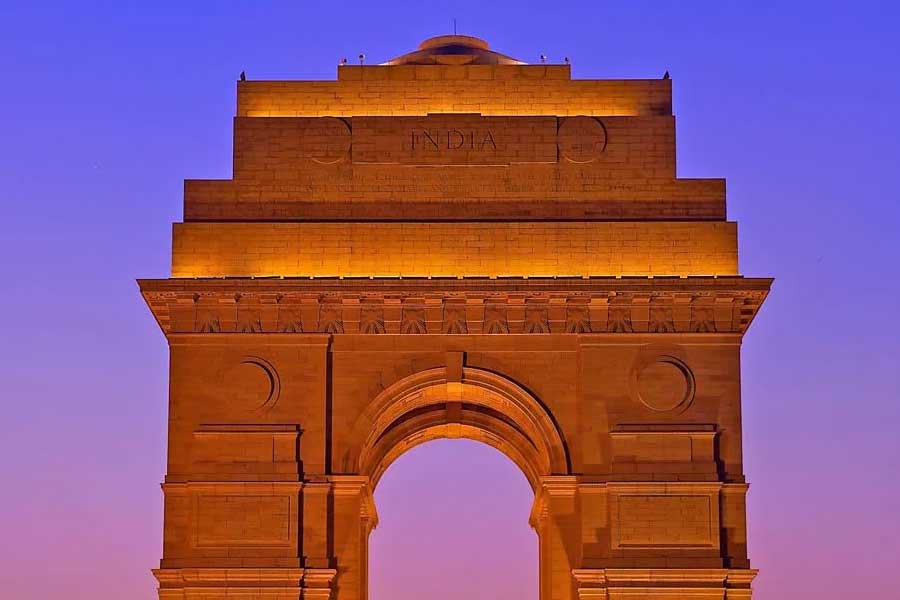 অতীতে অন্তত চার বার ভারত দখলের চেষ্টা করেছিল রাশিয়া। সমুদ্র পেরিয়ে, স্থলভাগ দিয়ে ভারতে ঢুকে দিল্লি আক্রমণের পরিকল্পনা করা হয়েছিল। চার বারই অবশ্য পরিকল্পনা ভেস্তে গিয়েছিল।