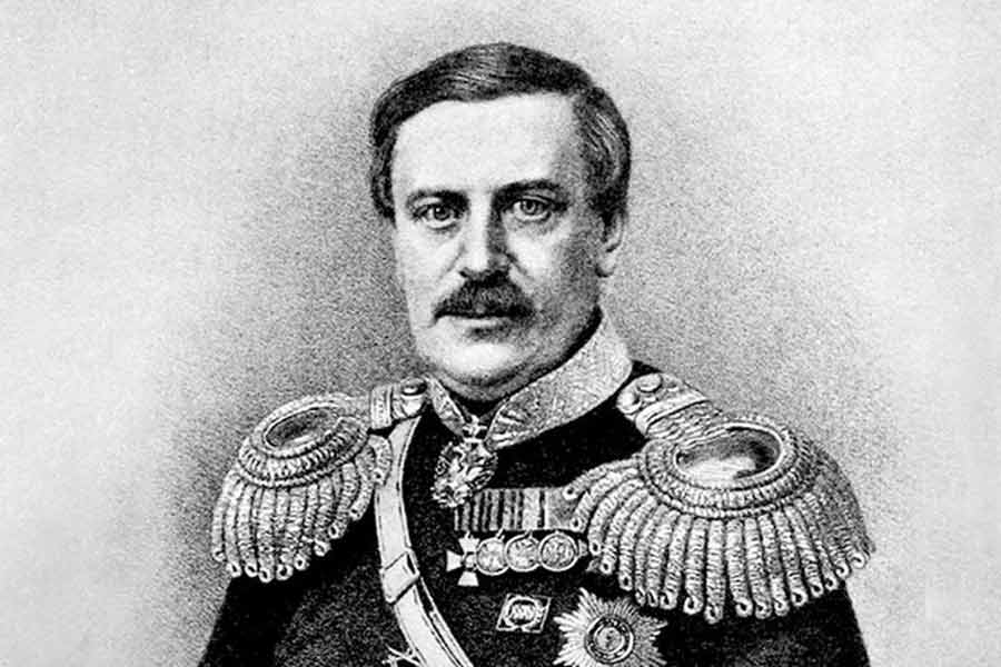 ঊনবিংশ শতকের পঞ্চাশের দশকে ব্রিটিশ ভারত আক্রমণের ইচ্ছাপ্রকাশ করেছিলেন রাশিয়ান সেনাবাহিনীর প্রধান জেনারেল আলেকজ়ান্ডার দুহামেল। জ়ার প্রথম নিকোলাসকে তিনি জানান, ভারত আক্রমণের পথে পারস্য নামক প্রতিবন্ধকতাটিকে তিনি সামলে নিতে পারবেন। তারা রাশিয়ান সেনাকে আর বাধা দেবে না।