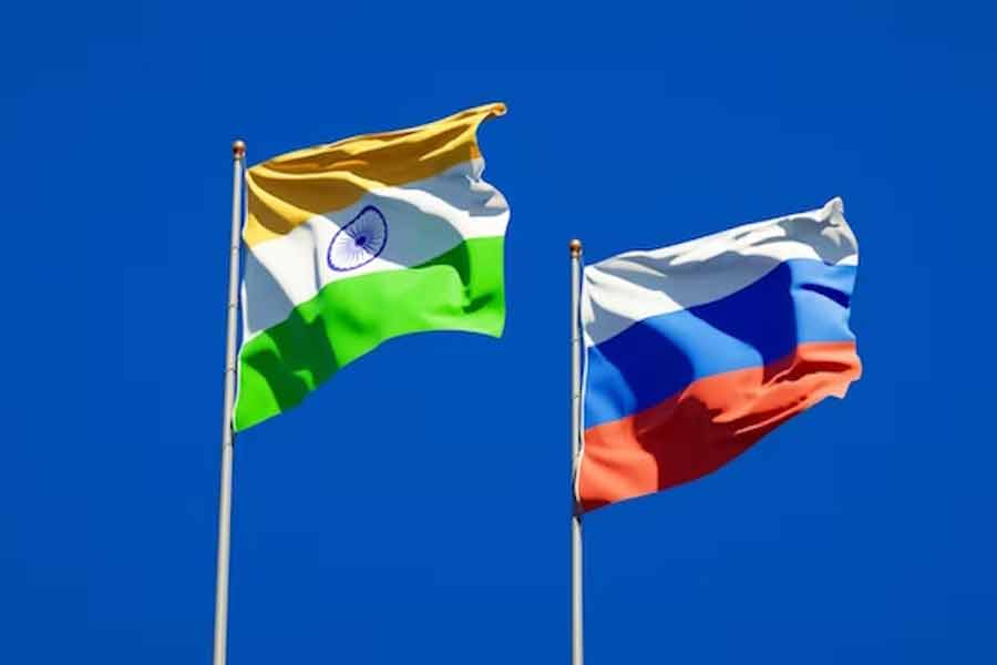 বহু বছর পর আফগানিস্তান আক্রমণ করেছিল সোভিয়েত ইউনিয়ন। তবে তার প্রেক্ষাপট ছিল ভিন্ন। ভারতের সঙ্গে আর কখনও রাশিয়ার সংঘাত প্রকট হয়নি। বরং, আমেরিকা এবং রাশিয়ার দ্বন্দ্বে ভারত নিরপেক্ষ থেকেছে বরাবর।