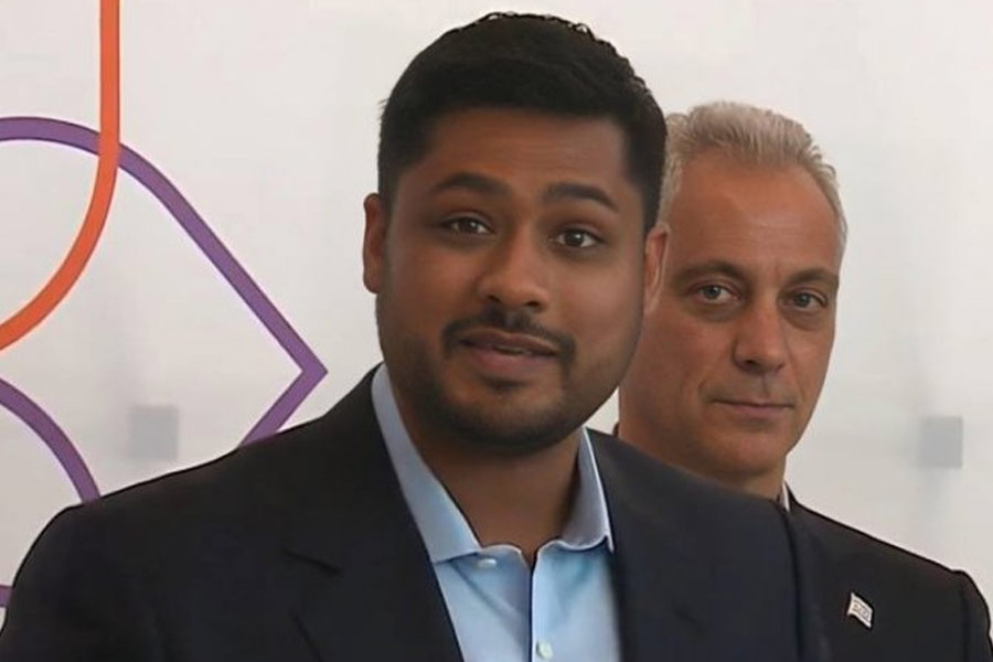 এক বছর পড়াশোনার পর বিশ্ববিদ্যালয় ছেড়ে দেন ঋষি। শুরু করেন ব্যবসা। ২০০৬ সালে তিনি খোলেন ‘আউটকাম হেল্‌থ’। আগে তার নাম ছিল ‘কনটেক্সট মিডিয়া হেল্‌থ’।