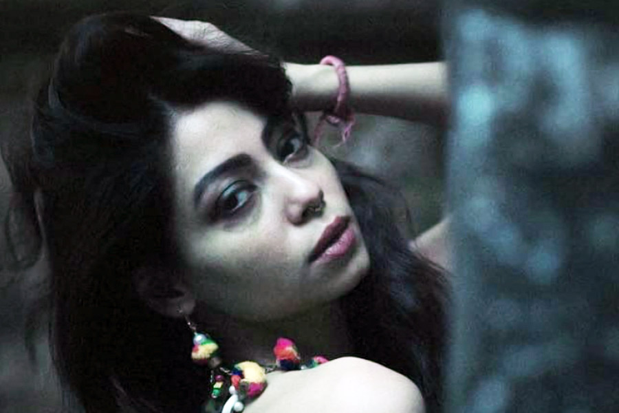 Meet Mirzapur actress Anangsha Biswas, who played the role of Zarina 