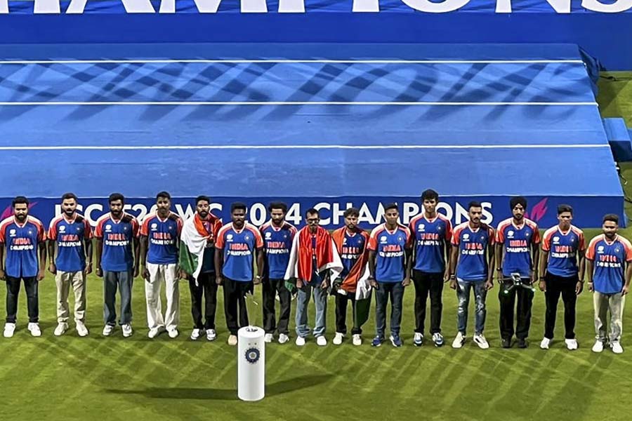 BCCI Prize Money Comparison: Amount Mahendra Singh Dhoni's Teams Earned In 2007, 2011 and 2013 with Rohit Sharmas team in 2024