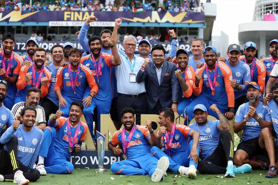 BCCI Prize Money Comparison: Amount Mahendra Singh Dhoni's Teams Earned In 2007, 2011 and 2013 with Rohit Sharmas team in 2024