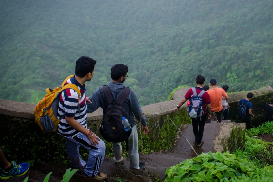 বর্ষায় পাহাড়ে যাওয়ার পরিকল্পনা থাকলে  কোন ৫ বিষয় ভুললে চলবে না?