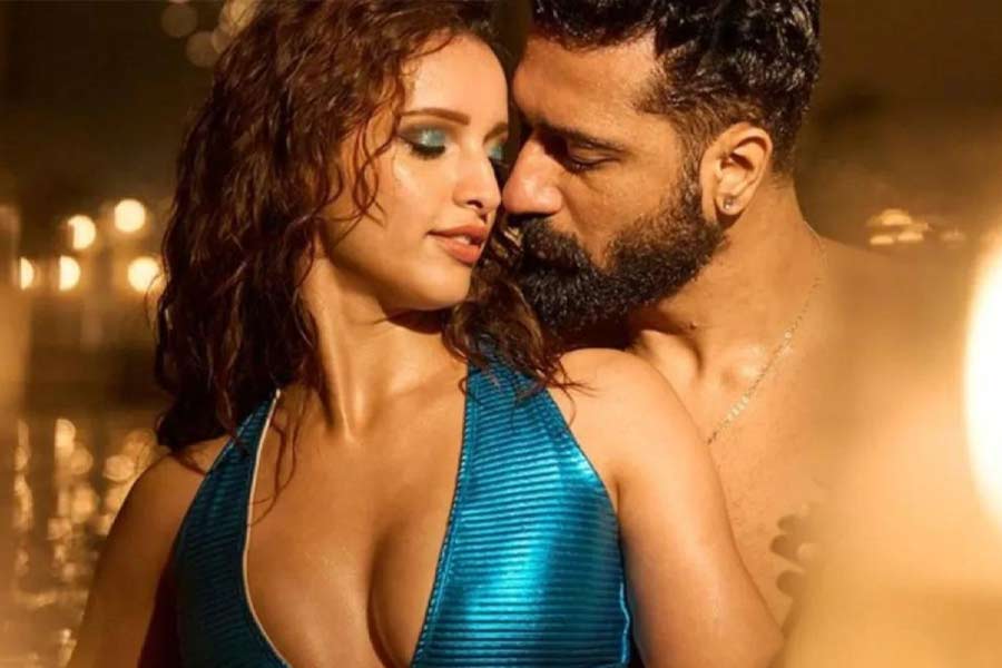 Tripti Dimri trolled for doing bold scenes with Vicky Kaushal in Bad Newz