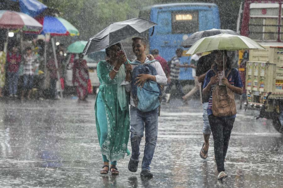 North and South Bengal witness light to moderate rain on Tuesday