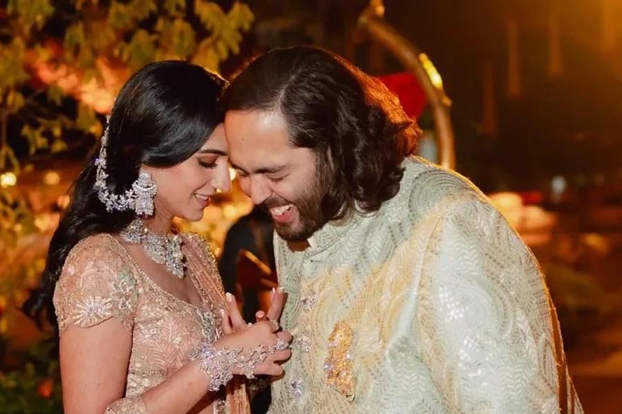Baraat leaves Antilia for Anant Ambani and Radhika Merchant's Grand wedding